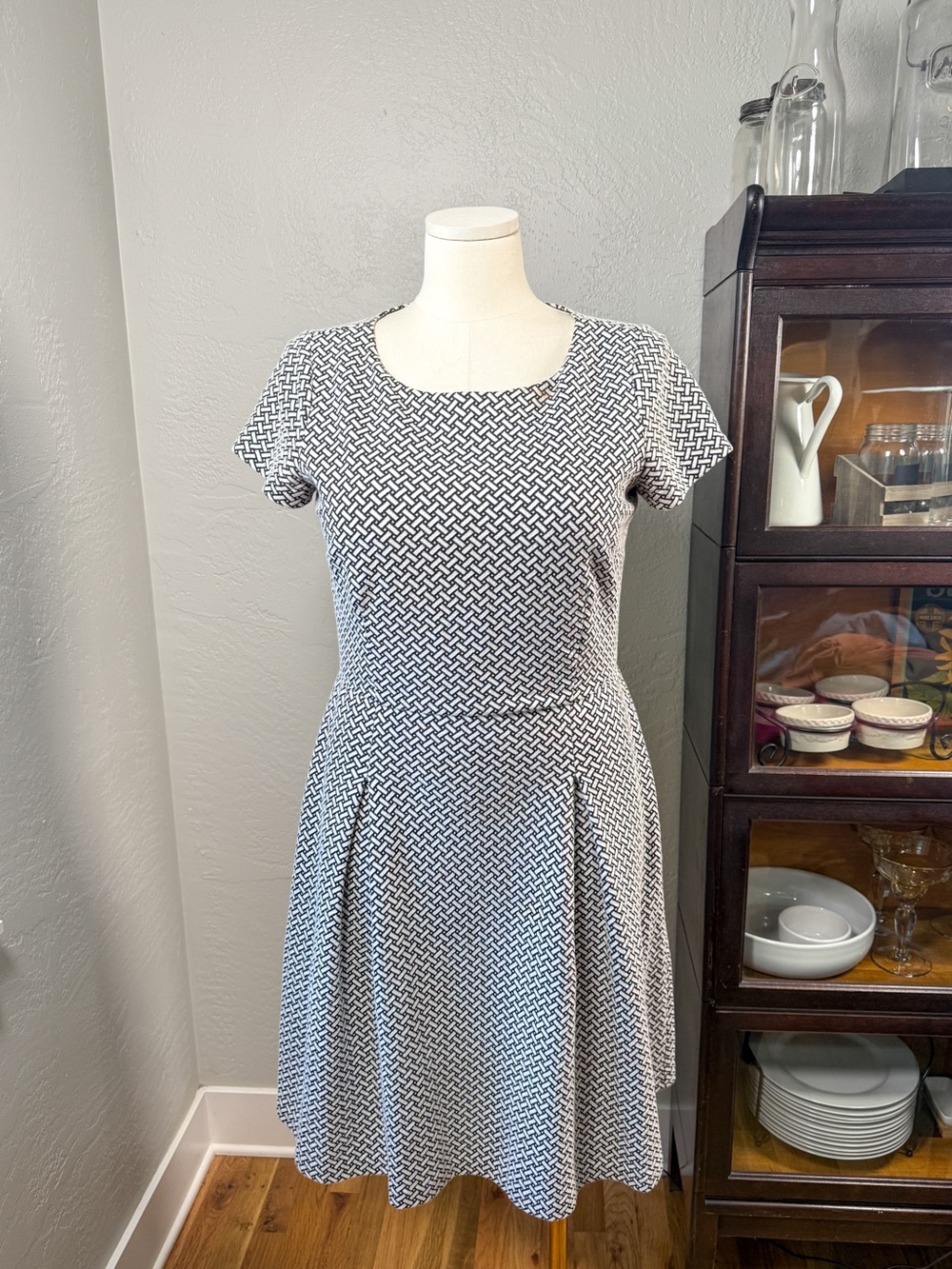 Talbots Black White Geometric Fit & Flare Dress Career Chic Size 12